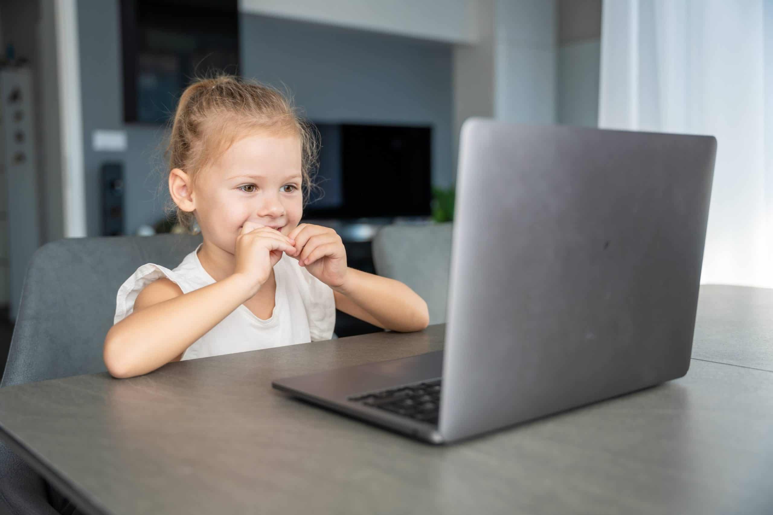 How to choose the right online acting class for your child